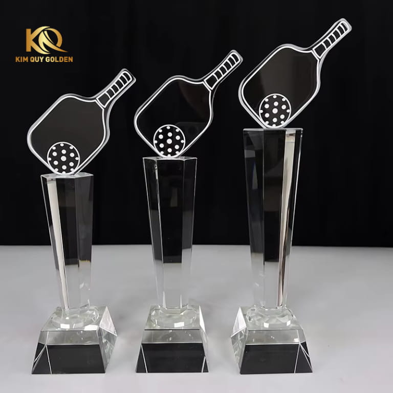 Ưu điểm của cúp pha lê pickleball
