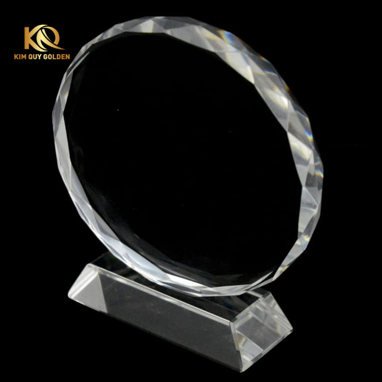 Kim Quy Golden chuyên cung cấp cúp pha lê tròn chất lượng cao