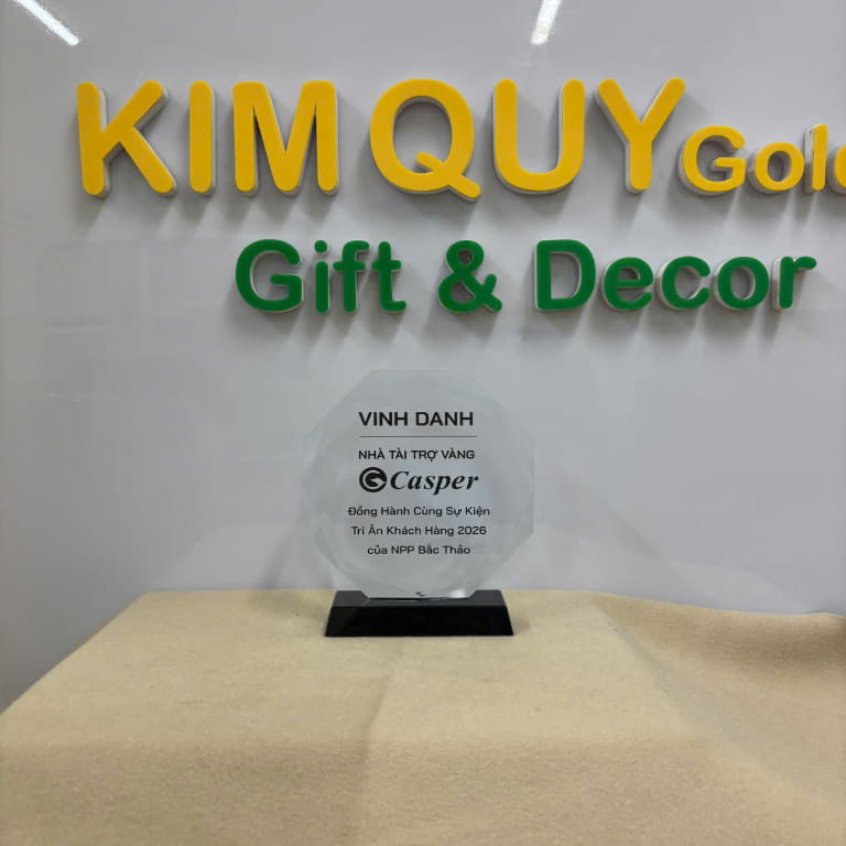 Ưu điểm của mẫu cúp pha lê tròn