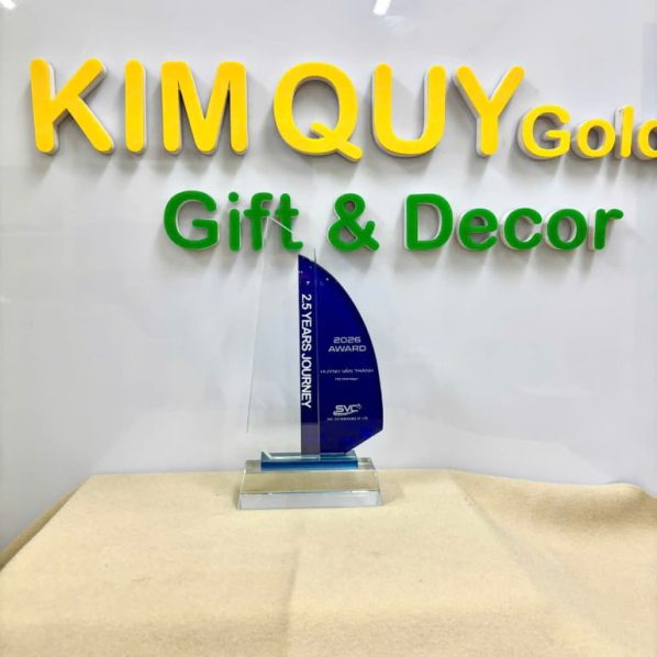 Ý nghĩa của cúp pha lê xanh