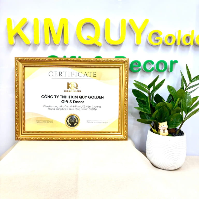 Kim Quy Golden chuyên cung cấp khung bằng khen mạ vàng chất lượng